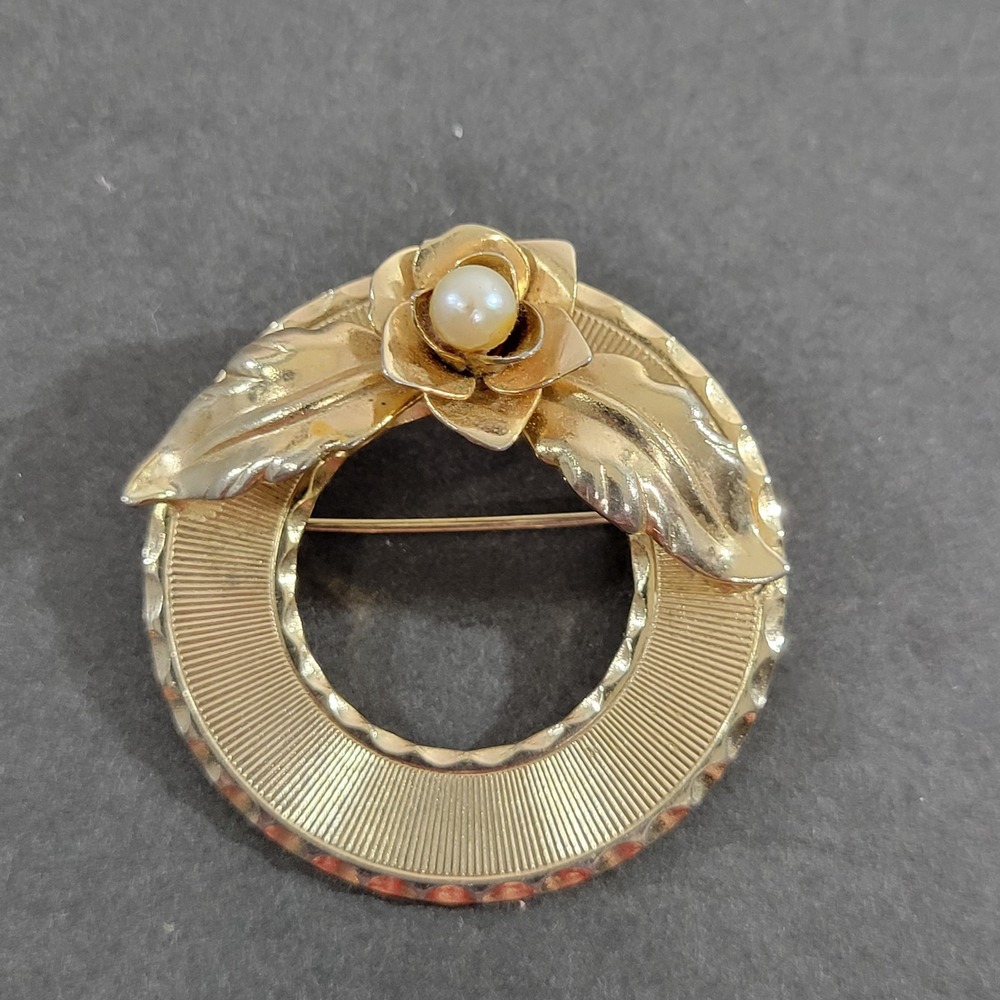 Vintage Faux Pearl Rose Wreath Brooch Gold Tone Floral Grandma Cottage Garden
